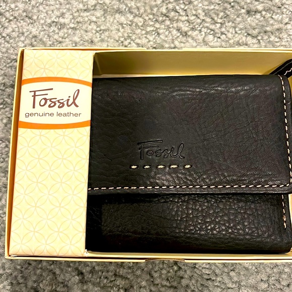 Fossil Bags Fossil Genuine Leather Wallet Poshmark